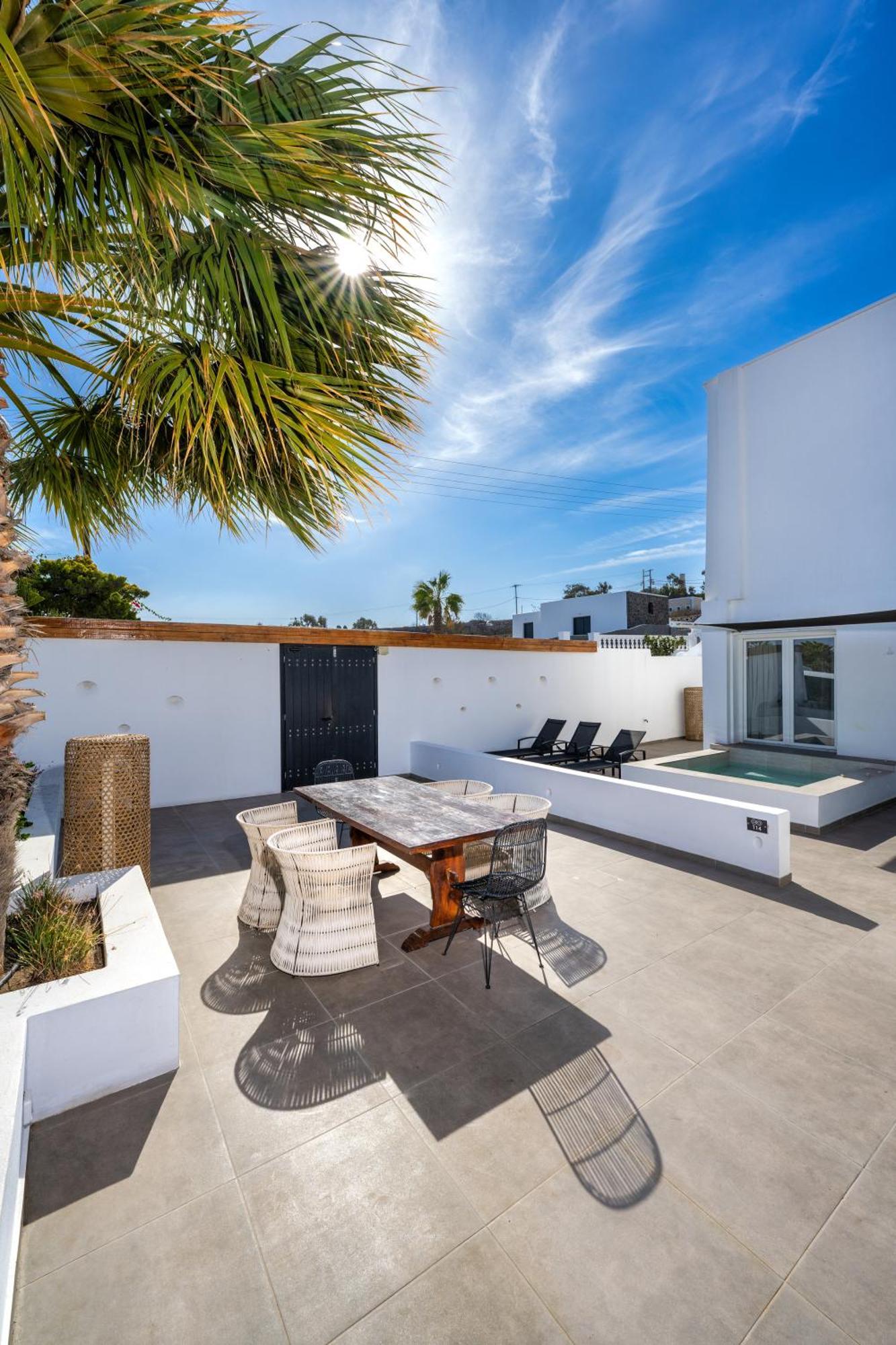Callia Retreat Suites - Adults Only Fira  Eksteriør billede