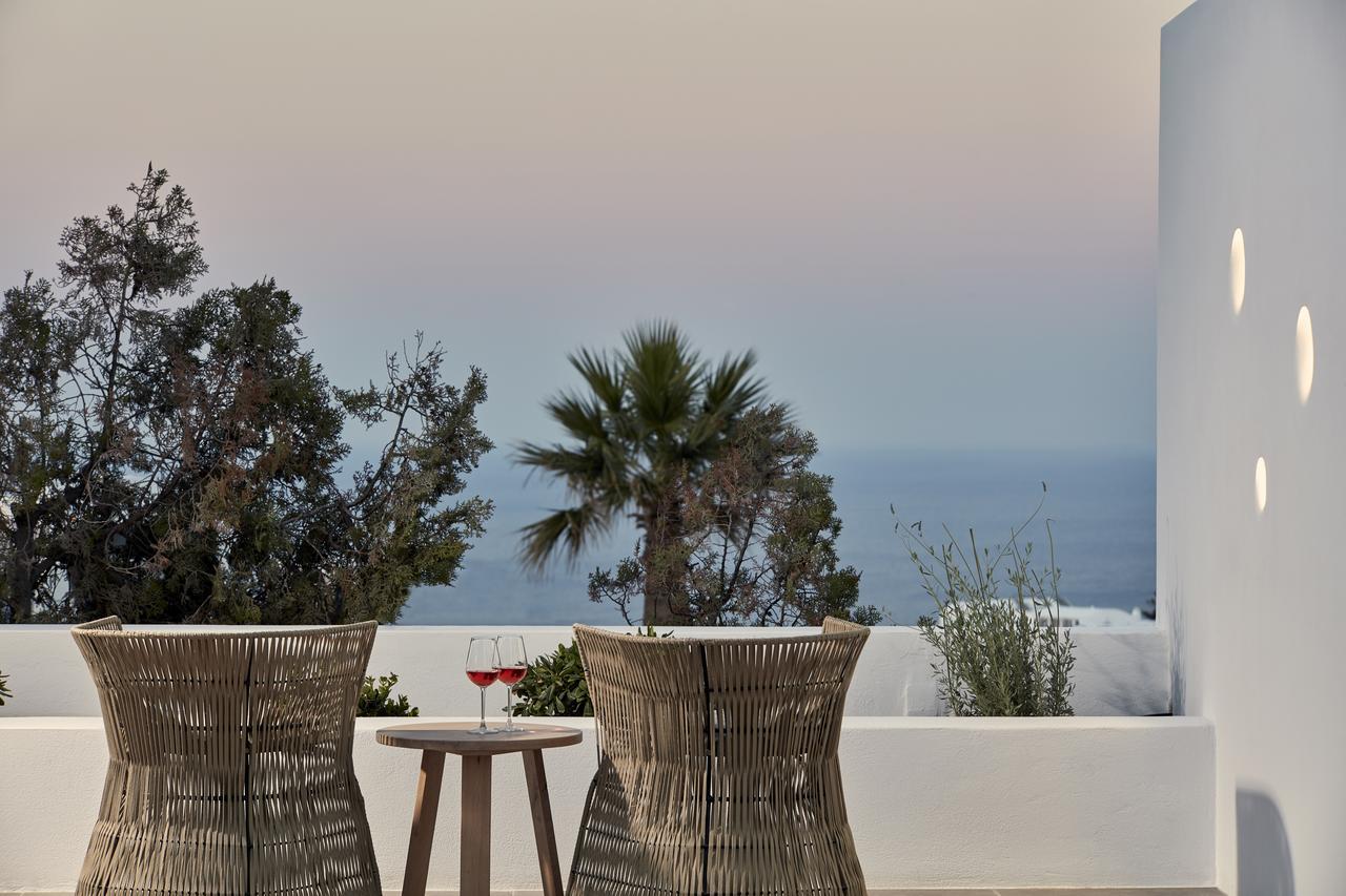 Callia Retreat Suites - Adults Only Fira  Eksteriør billede