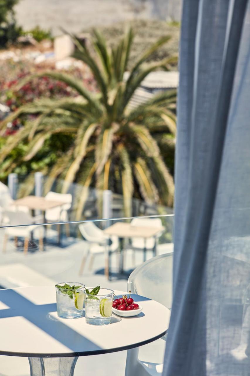 Callia Retreat Suites - Adults Only Fira  Eksteriør billede